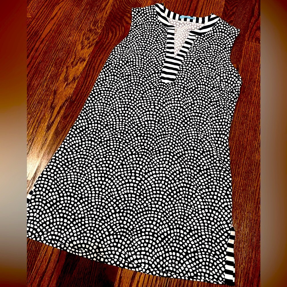 J.McLaughlin Tunic Tank size XS like new